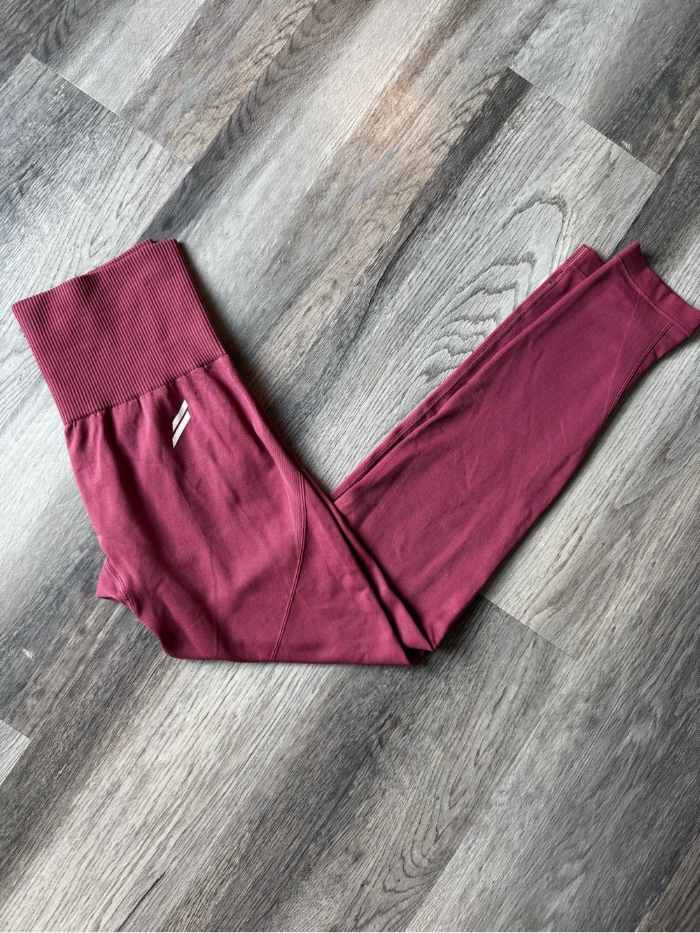 DOYOUEVEN High-Waist Ribbed Seamless Burgundy Leggings